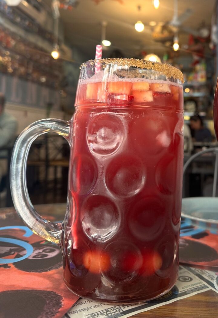 Jarrota de SANGRIA  Individual para los que no les gusta compartir, evita duscusiones😎😎😎 )